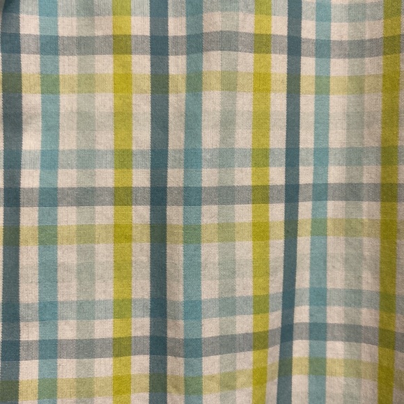 GAP classic fit plaid button down - Picture 3 of 3